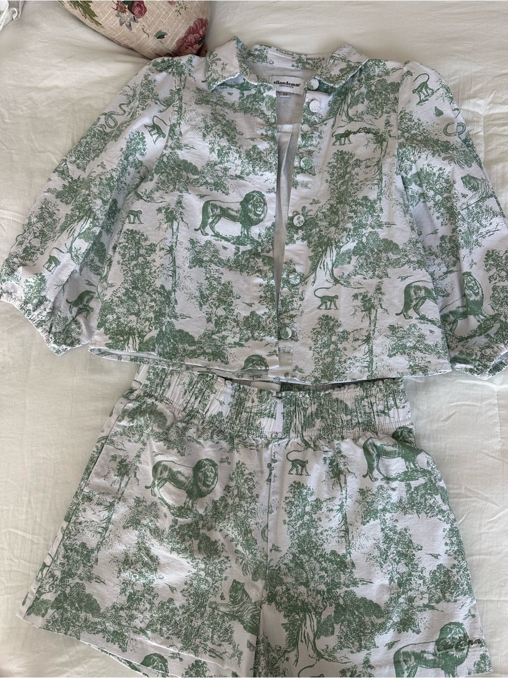 Ellandere Green Toile Two-Piece Set - Women's Shorts & Jacket